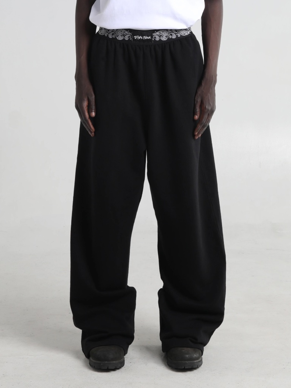 Shaka Wear Paisley Bandit Sweatpants size Large